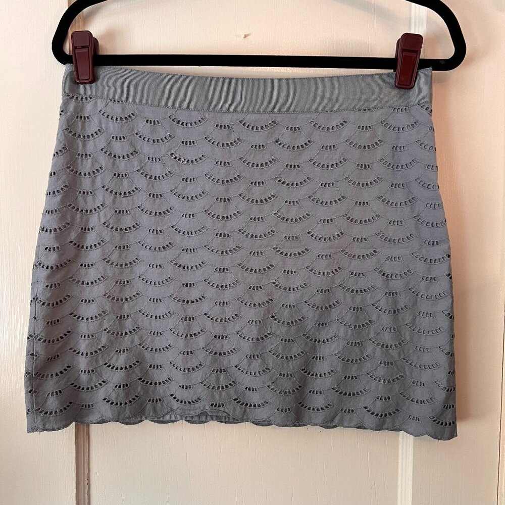 Ladies J Crew Eyelet Lined Mini Skirt Grey Size 4 100% Cotton Scalloped‎ …